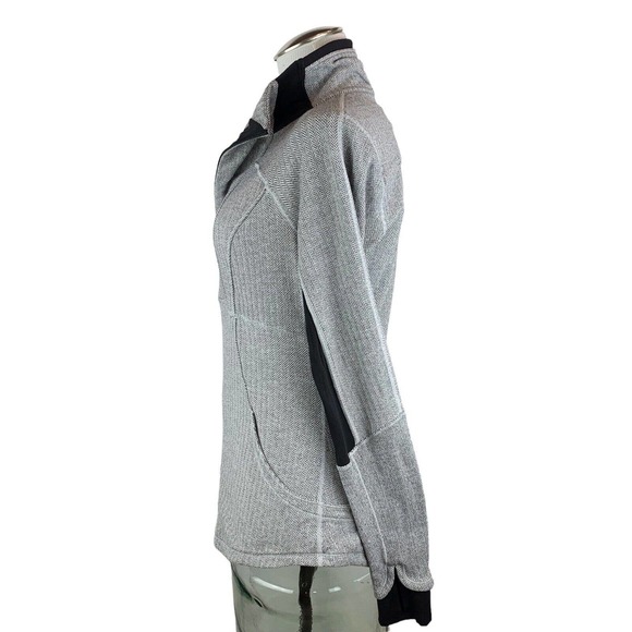 Lululemon Base Runner 1/4 Zip Heathered Herringbone. Pullover. Long Sleeve. Gray - Picture 6 of 12